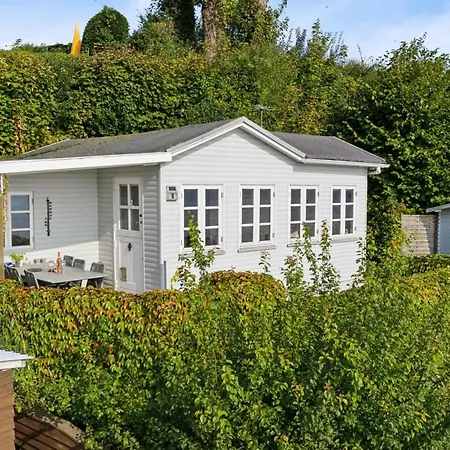 Drifa - 20m From The Sea By Interhome *