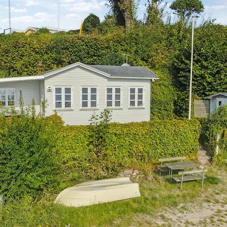 Vakantiehuis Drifa - 20m From The Sea By Interhome