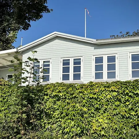 Drifa - 20m From The Sea By Interhome Vakantiehuis Hejls