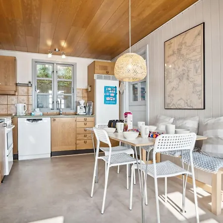 Drifa - 20m From The Sea By Interhome *