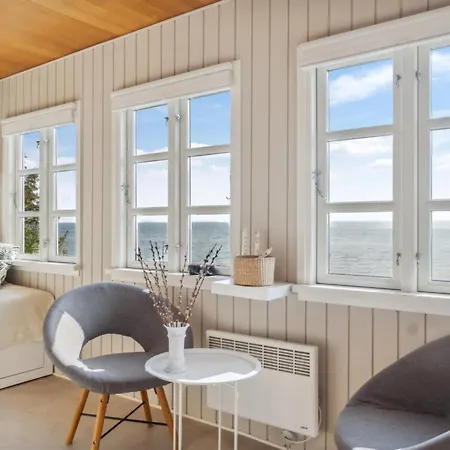 Semesterbostad Drifa - 20m From The Sea By Interhome